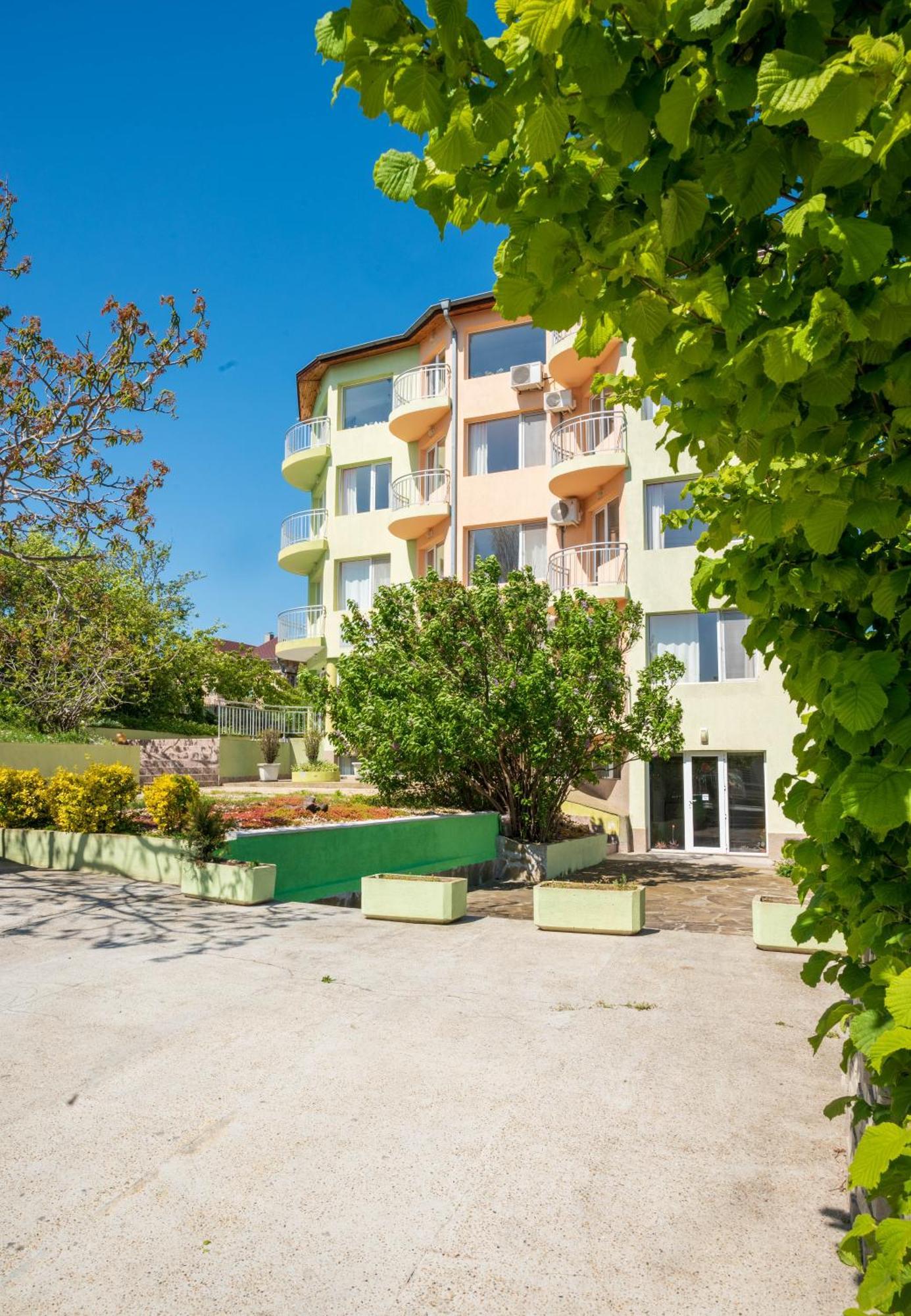 Family Hotel Perla Golden Sands Exteriör bild