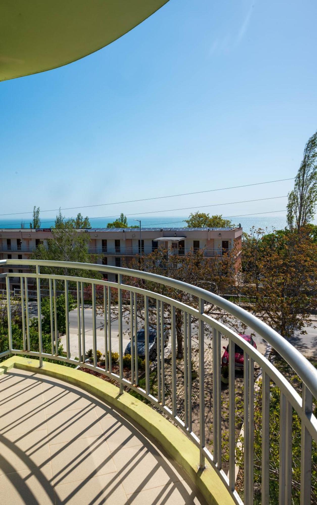 Family Hotel Perla Golden Sands Exteriör bild