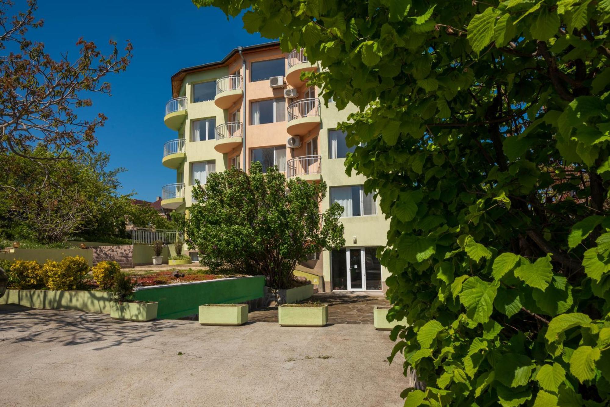 Family Hotel Perla Golden Sands Exteriör bild