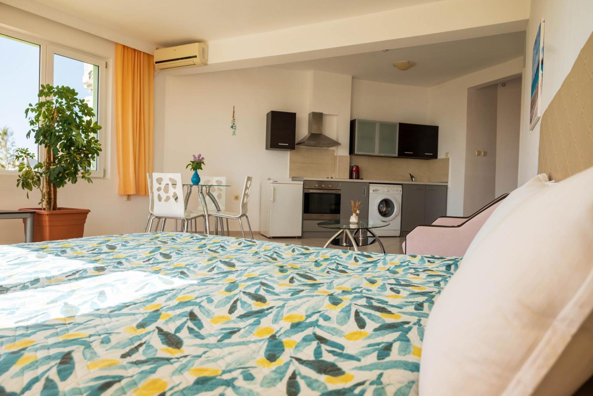 Family Hotel Perla Golden Sands Exteriör bild